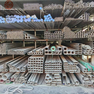 Tubus-quadratus-specialis informibus tube