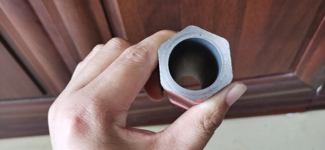 जस्ता लेपित विरोधी जंग सतह के साथ संरचनात्मक हेक्सागोनल खोखले अनुभाग स्टील पाइप