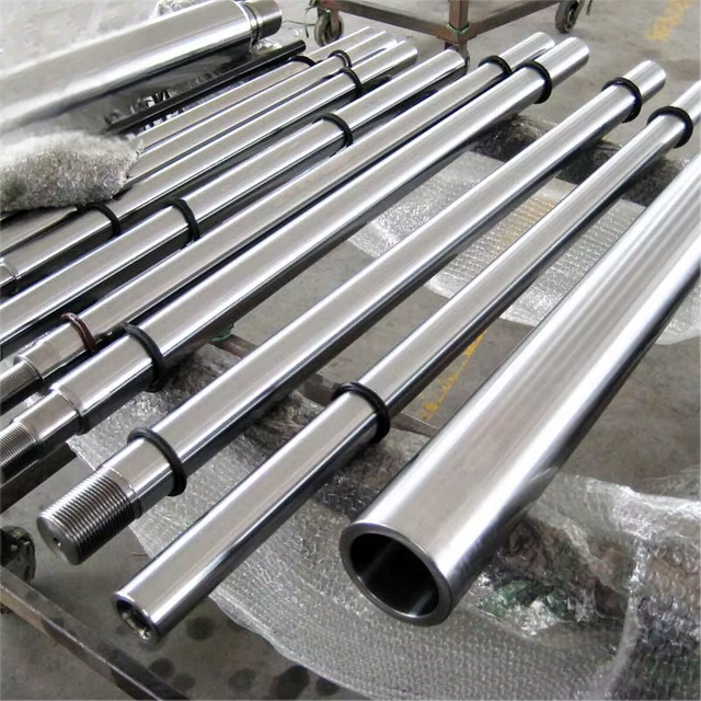 Batang Piston Hidraulik Forklift 25mm 32mm 35mm Suku Cadang Pengganti Berlapis Krom Keras dan Platform Pengangkat Batang Piston Suku Cadang Silinder Hidraulik Tahan Aus Presisi Tinggi.