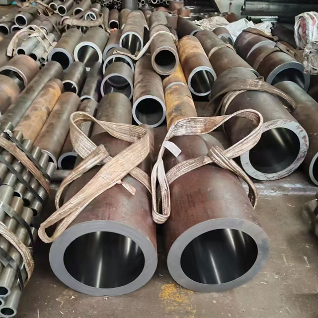 បំពង់ Honing