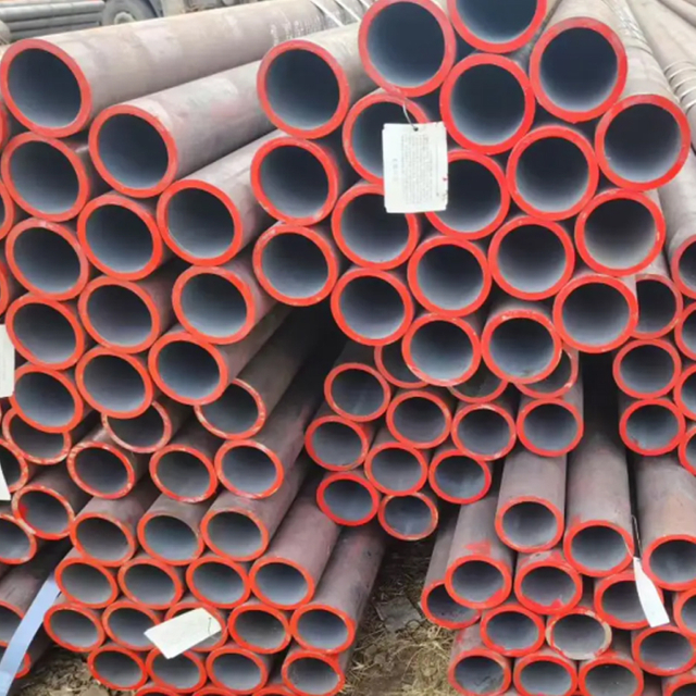 Tubo senza saldatura trafilato a freddo ad alte prestazioni a basso tenore di carbonio per tubazioni di apparecchiature industriali per condensatori a scambio termico